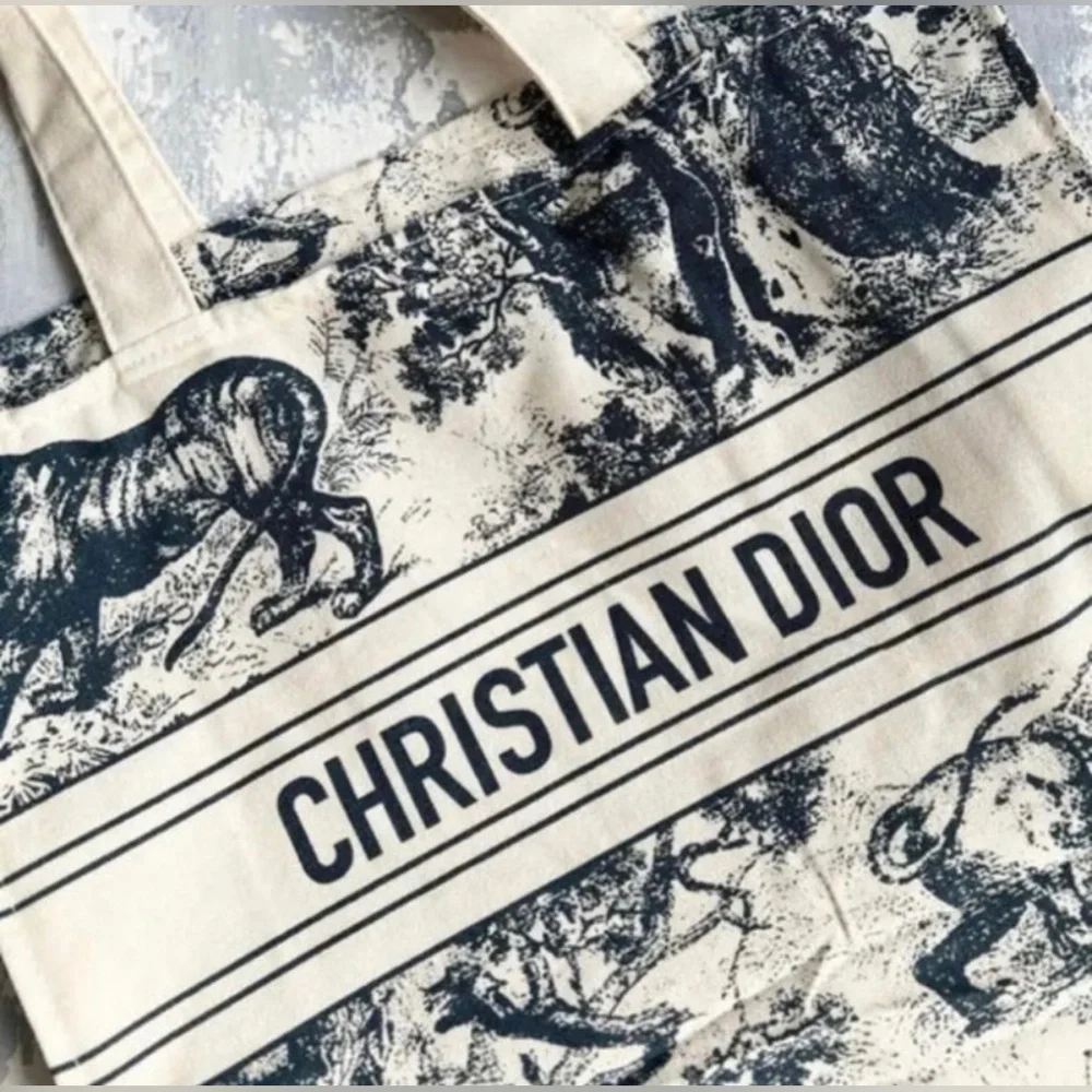 Authentic Christian Dior beauty Tote Bag - Picture 5 of 8